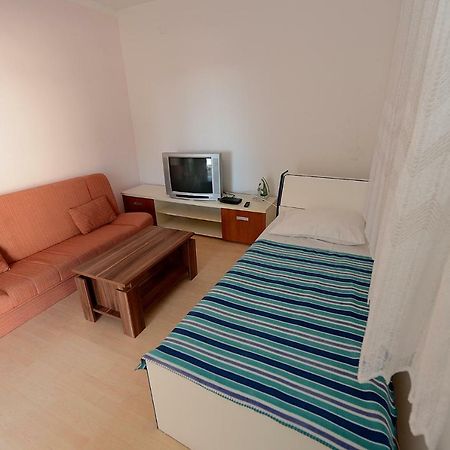 Apartment Kod Stipe Vrsi Exteriör bild