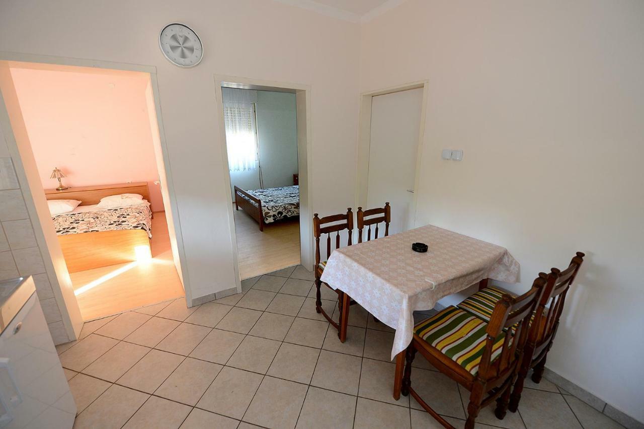Apartment Kod Stipe Vrsi Exteriör bild
