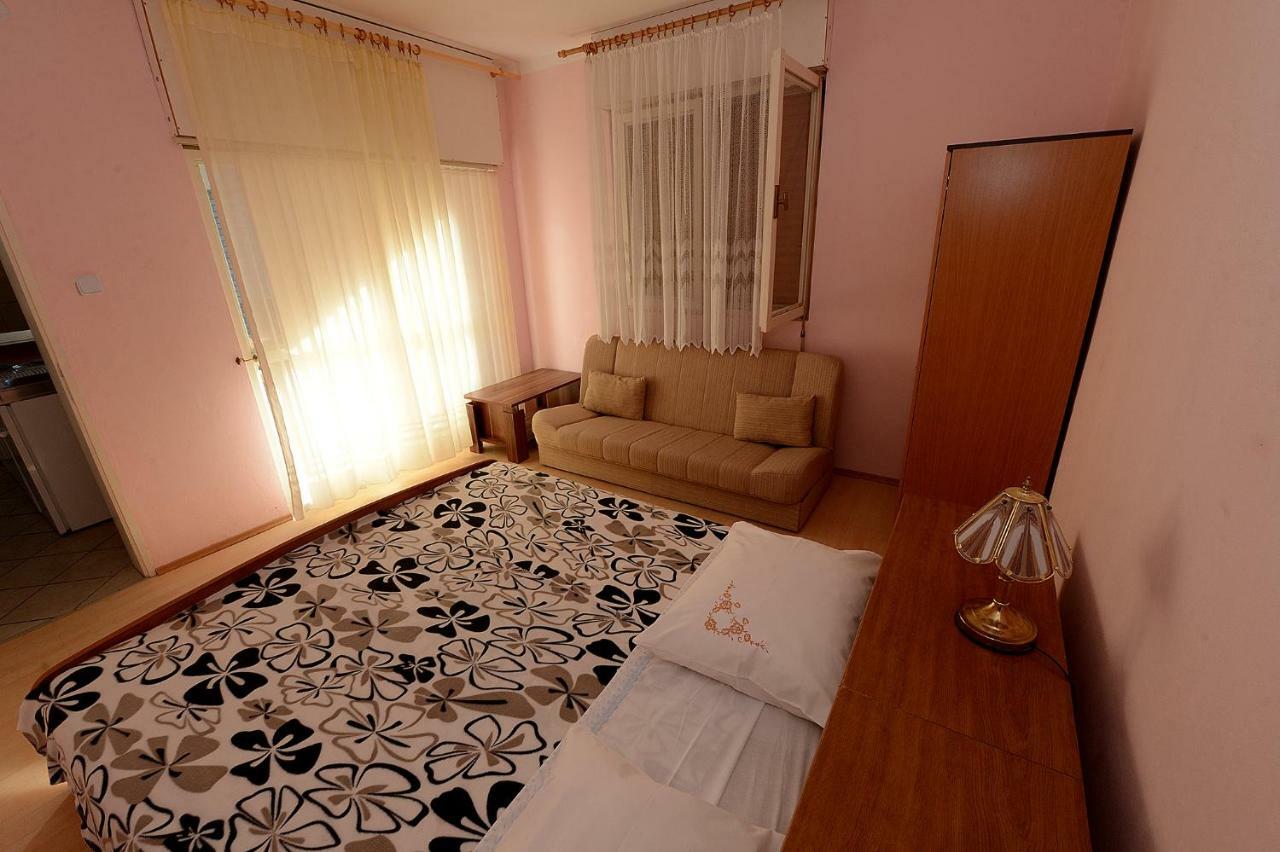 Apartment Kod Stipe Vrsi Exteriör bild