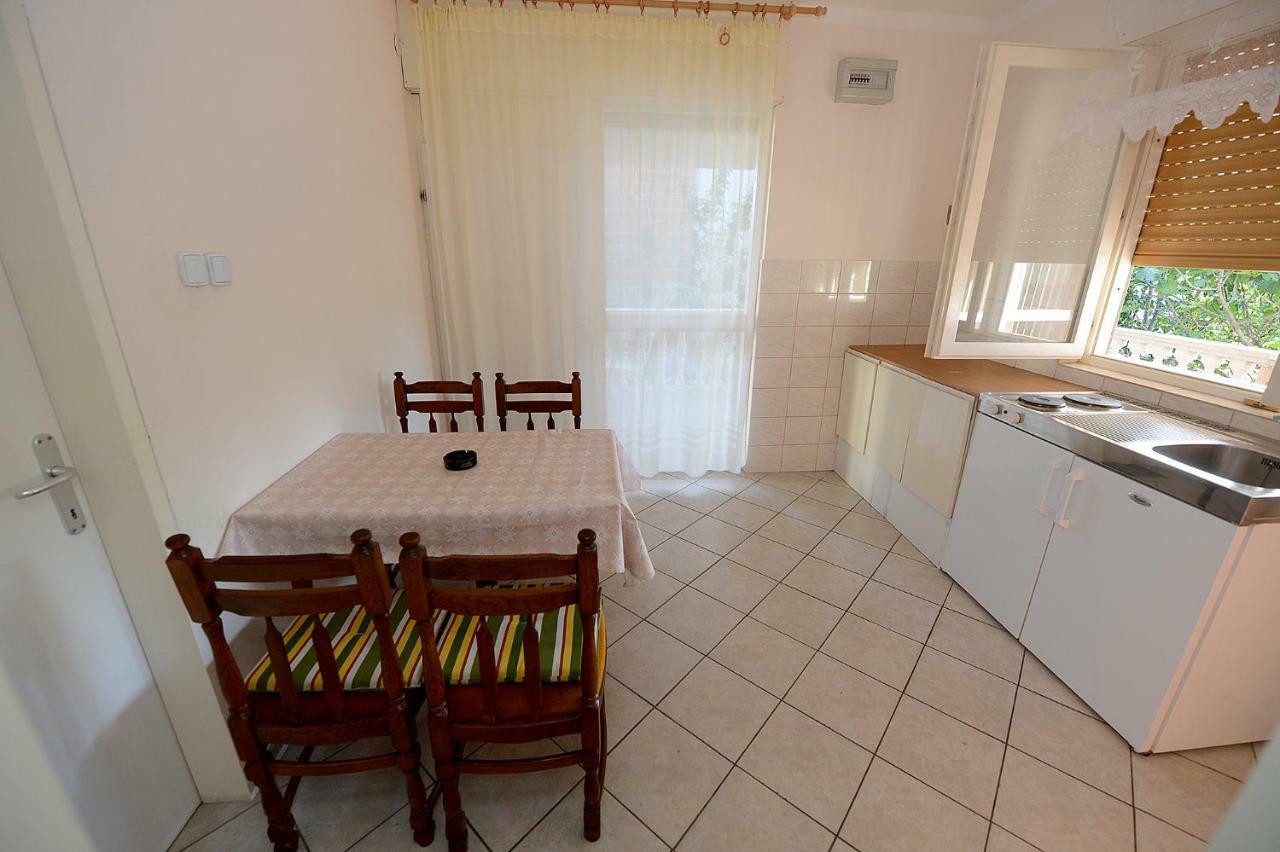 Apartment Kod Stipe Vrsi Exteriör bild