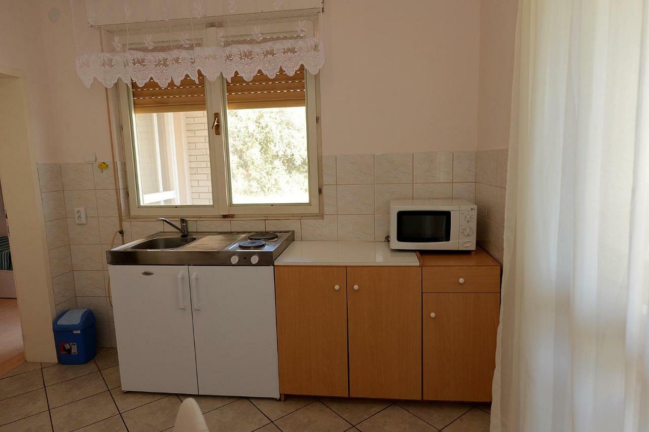Apartment Kod Stipe Vrsi Exteriör bild