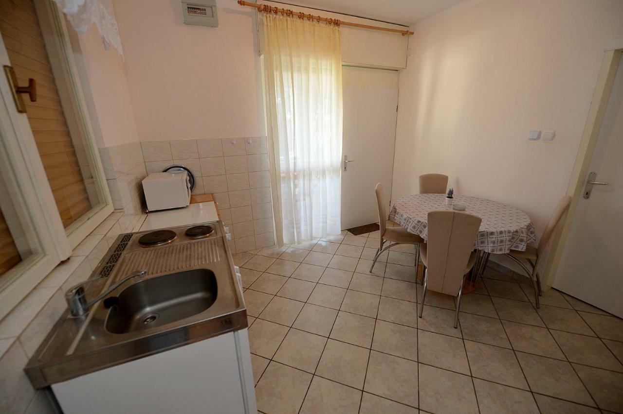 Apartment Kod Stipe Vrsi Exteriör bild