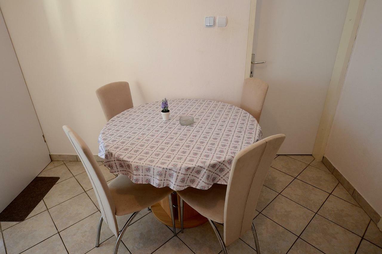 Apartment Kod Stipe Vrsi Exteriör bild