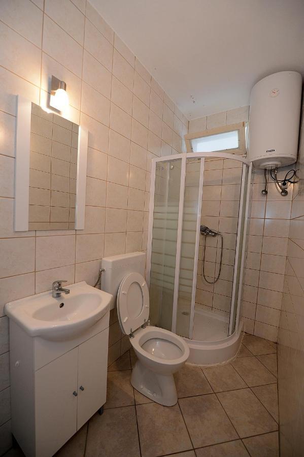 Apartment Kod Stipe Vrsi Rum bild